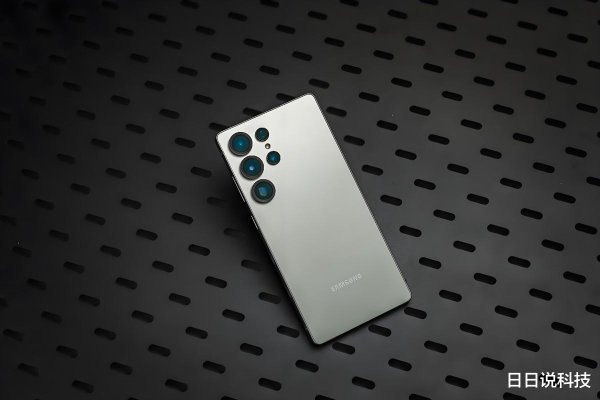 正规配资开户 顶配16GB+1TB, 三星跌价3201元, 钛金属+2亿四长焦